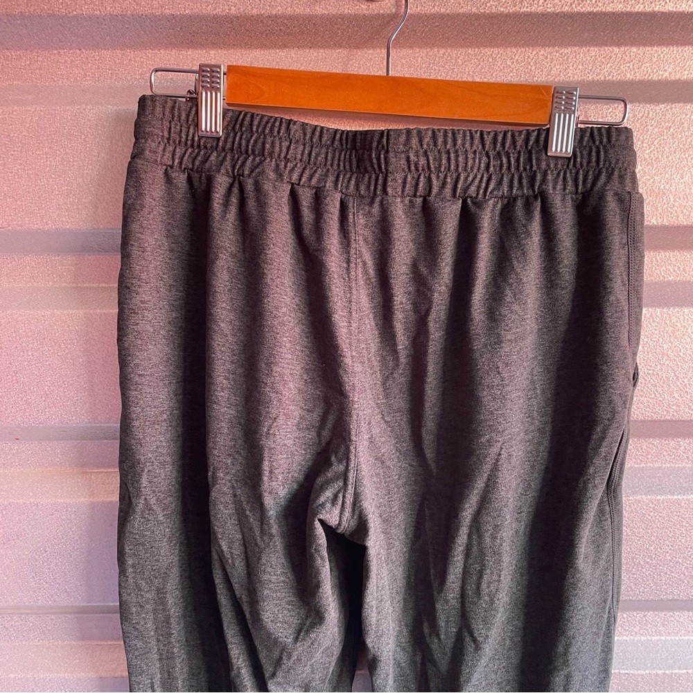 Quince flowknit Mid-Rise Joggers in heather green - Picture 6 of 9